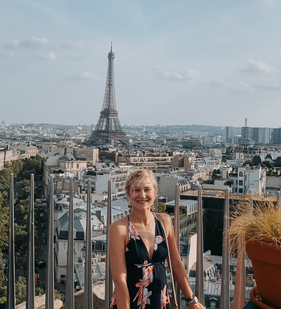 busy bee adventures paris arc de triomphe